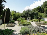 Der Klostergarten - Hildegard Garten › Hildegard Center