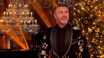 Gary Barlow performs a Wonderful Christmas Time on the Strictly ...