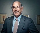 Oscar De La Renta Biography - Facts, Childhood, Family Life & Achievements