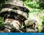 AMERIKANISCHE Armee-Soldaten Stockfoto - Bild von kampf, uniform: 84242588