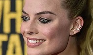 Los pies de Margot Robbie como Barbie se vuelven virales por su empeine ...