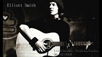 Elliott Smith ~ Between The Bars (Live in Stockholm) - YouTube