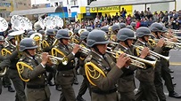 Marcha Los Peruanos Pasan - FAP y Ejercito Peruano por Fiestas Patrias ...