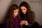 Kristen Stewart, junto a su hija en una nueva imagen de Amanecer 2