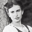 Discover how psychiatrist Anna Freud, daughter of Sigmund Freud ...