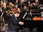 Marvin Hamlisch in concert 1980 - YouTube
