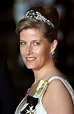 Sophie Countess Of Wessex Tiara : The Sweet Story Behind Sophie Countess Of Wessex S State ...