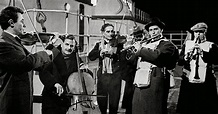 ¿Sabías que?: La banda del Titanic realmente permaneció tocando música para calmar a los ...
