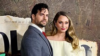 Henry Cavill y Natalie Viscuso debutan como pareja en la alfombra roja ...
