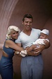 Lovely Photos Show Everyday Life of Jayne Mansfield with Her Daughter ...