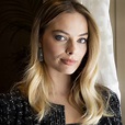 Margot Robbie – “Bombshell” Press Conference Photoshoot (more photos ...