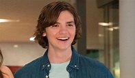 We're Unreasonably Shocked That Lee From The Kissing Booth Was in Super ...