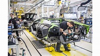 Werksbesuch bei Lamborghini: So entstehen Aventador und Huracán | AUTO ...