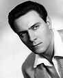 20 Portraits of a Young and Handsome Christopher Plummer in the 1950s ...