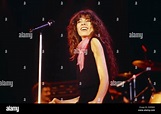 Alice, italienische Popsängerin, bei einem Konzert in Italien, 1982 ...