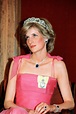 Princesa Diana de Gales: Biografía y curiosidades de Lady Di | Vogue