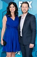 Benjamin McKenzie and Morena Baccarin's First Post-Baby Appearance | E ...
