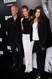 Rene Russo et sa famille, à l'avant-première du film Warrior à Los ...