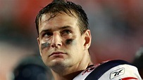 Patriots release TE Dan Gronkowski