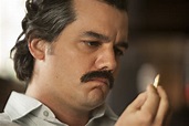 Narcos Review: Season 2 Finds Its Star As It Hunts for Pablo Escobar ...