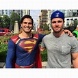 Tyler Hoechlin and Stephen Amell on the set of Supergirl. | Tyler ...