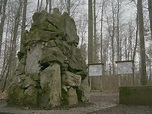Das heruntergekommenen Schlachten Denkmal auf dem... [hikr.org]