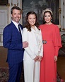 Foto oficial de Isabel de Dinamarca con Federico y Mary de Dinamarca en la Confirmación de ...