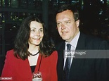Volker Rühe zusammen mit seiner Ehefrau Anne. Aufgenommen August 1998 ...