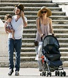 Sienna and Tom Bring Baby Marlowe Along For an Italian Getaway (มีรูปภาพ)