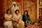 Benazir Bhutto , her mother, Nusrat Bhutto , Benazir's sister Nassim ...