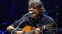 Fabrizio De Andrè - La storia del cantautore italiano - YouTube