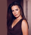 Charming Holly Marie Combs Coming to Wizard World - GAZELLE MAGAZINE