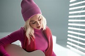 Katy Perry Covers ‘All You Need is Love’ in Holiday Gap Ad – FM ...