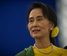 Aung San Suu Kyi Biography - Childhood, Life Achievements & Timeline