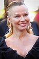 Pamela Anderson new look: Plastic surgeon explains Baywatch star's ...