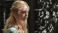 Elle Fanning is the Beauty in 'Maleficent' - 3 Photos - Front Row Features