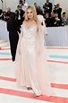 Kate Moss en la Met Gala 2023 con el vestido que puso de moda en los 90