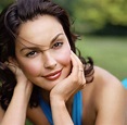 Ashley Judd Wallpapers Images Photos Pictures Backgrounds