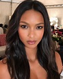 Lais Ribeiro photo gallery - high quality pics of Lais Ribeiro | ThePlace