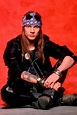 20 Amazing Photos Of A Young And Hot Axl Rose In The 1980s | Cantores ...