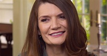 Jeannette Walls on writing "The Glass Castle" - CBS News