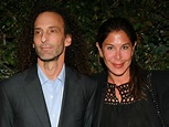 Kenny G's wife files for legal separation - CBS News