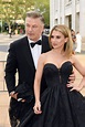 SNL Star Alec Baldwin and Wife Hilaria Expecting Baby No. 5 Months ...