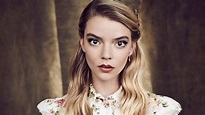 Anya Taylor Joy Women Actress Blonde Long Hair Frontal View Face ...