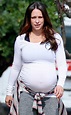 Fresh-Faced Jennifer Love Hewitt Flaunts Her Bigger Baby Bump! - E ...