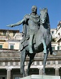 Piazza Plebiscito, statue equestri di Carlo III e Ferdinando I