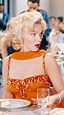 On set as “Lorelei” in Gentlemen Prefer Blondes | Marilyn monroe movies ...