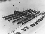 [Photo] Submarines S-46, S-43, S-47, S-42, S-44, and S-45 at Naval Base ...