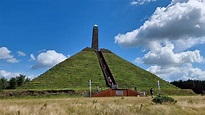 Pyramide van Austerlitz - POWERPLACES.eu