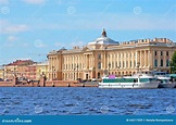St Petersburg La Russia L'accademia Russa Delle Arti Immagine Stock ...